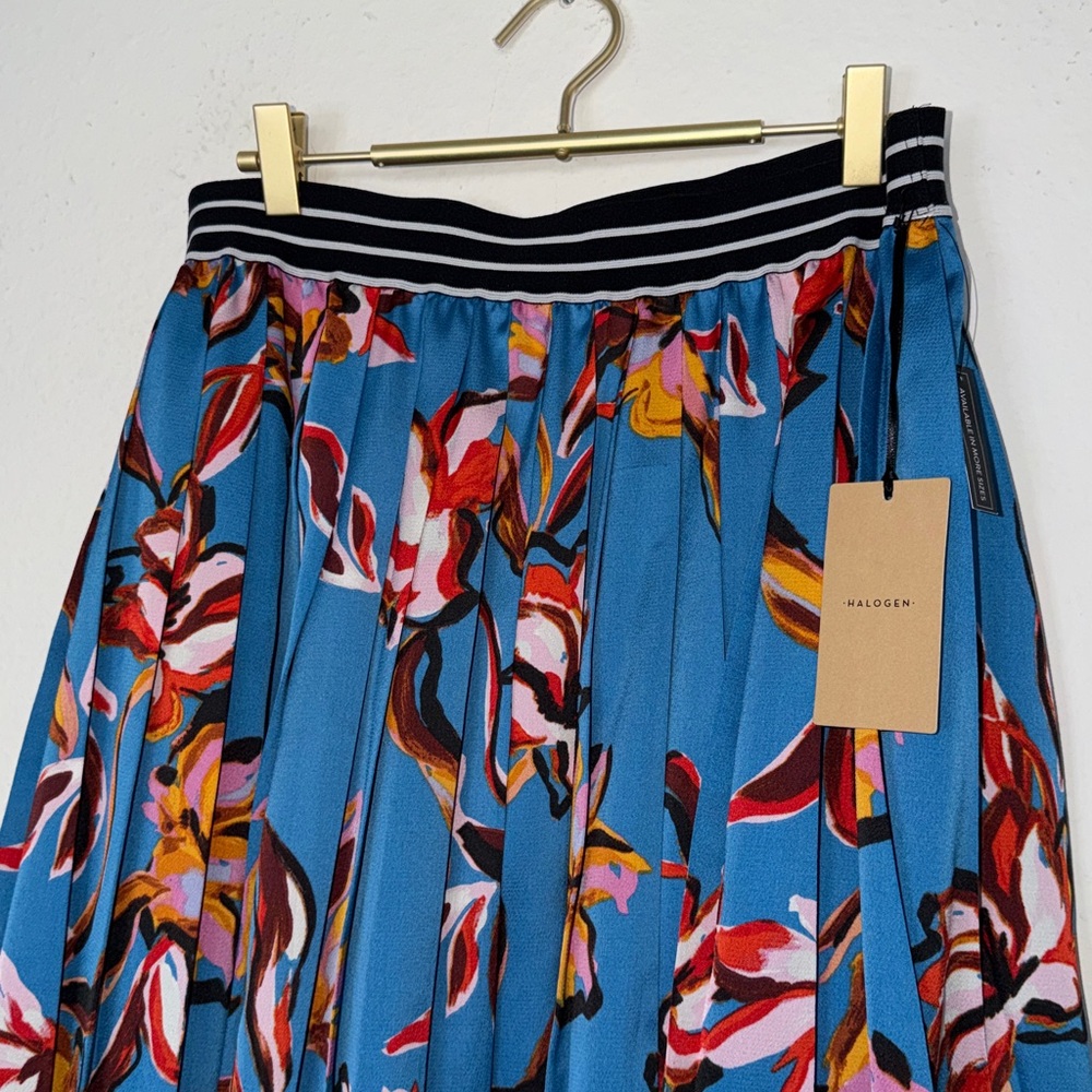 Halogen Blue Vibrant Floral Pleated Skirt Sz. L (1) NWT! - Picture 3 of 9